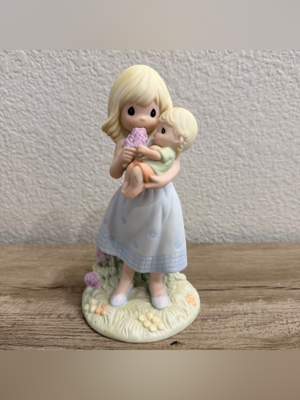 Precious Moments 2006 "A Mother's Love Grows By Giving" w/out Box #640004 Flower